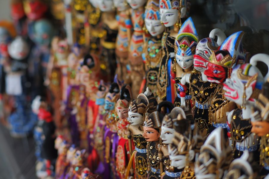 Koleksi boneka wayang golek tradisional Jawa Barat